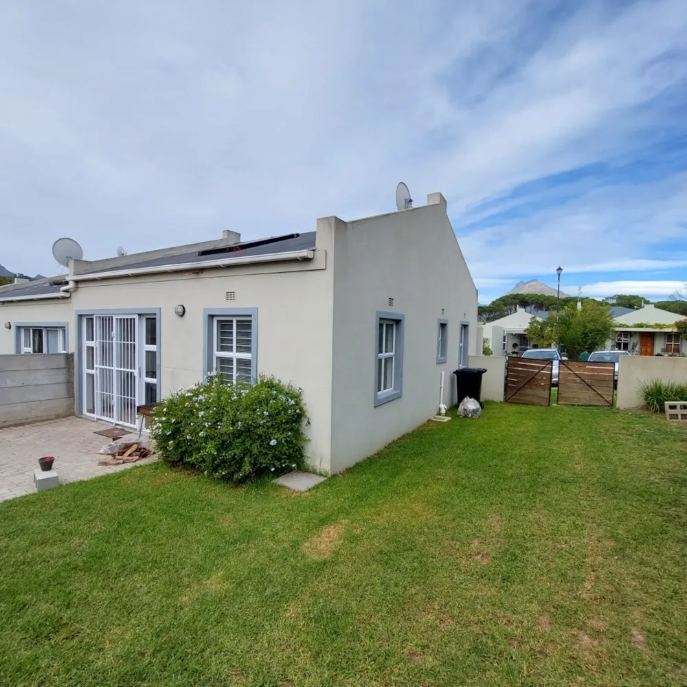 Semi-detached house let in Stellenbosch - STL1730093 Semi-detached house let in Stellenbosch - STL1730093