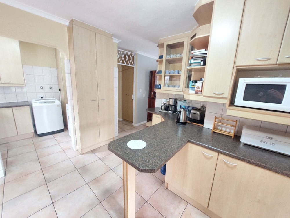 Double-storey house to rent in Onrus - ONL1733797