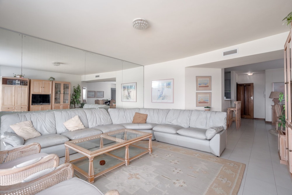 Apartment for sale in North Beach Durban - 1DA1610329 Apartment for sale in North Beach Durban - 1DA1610329