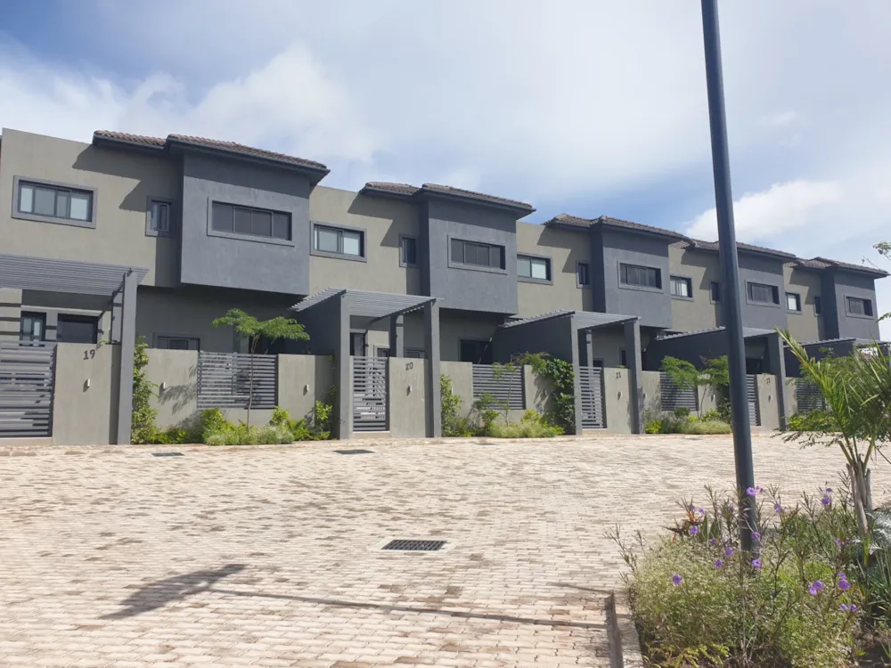 Security complex home to rent in Roma, Zambia - 3ZA1609195 Security complex home to rent in Roma, Zambia - 3ZA1609195