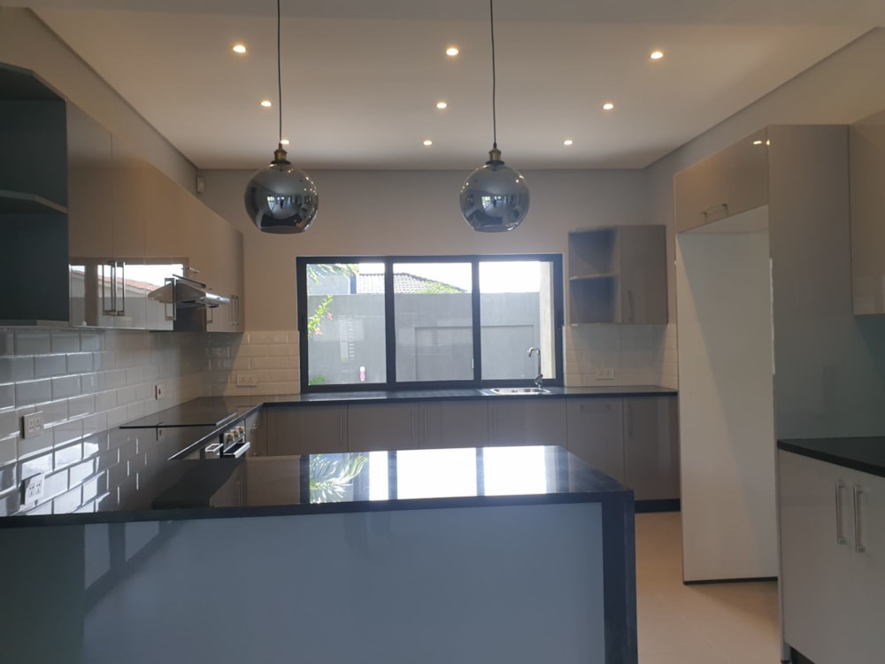 Security complex home to rent in Roma, Zambia - 3ZA1609195