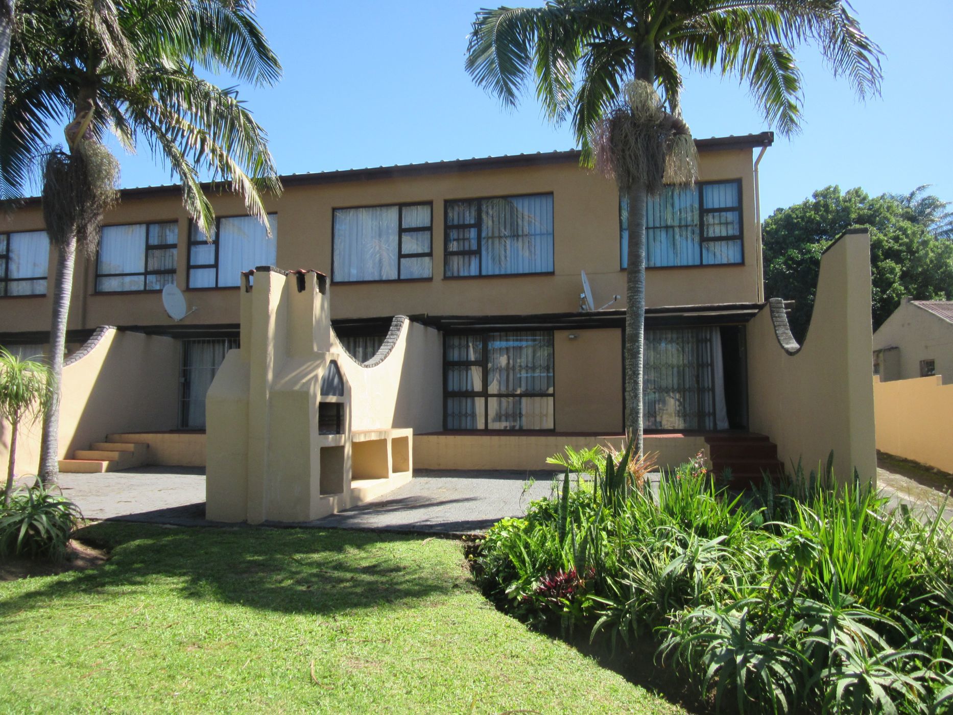 Double-storey apartment for sale in Port Edward - 1PD1696409