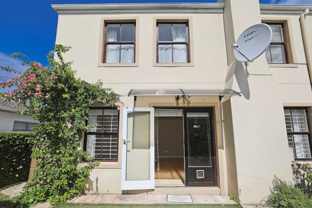 Townhouse let in Harfield Village - RBL1690674