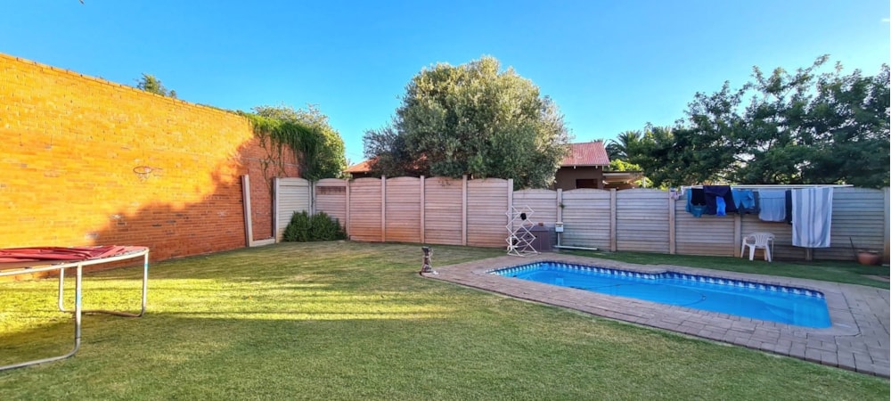 House for sale in New Park - 1KJ1689882