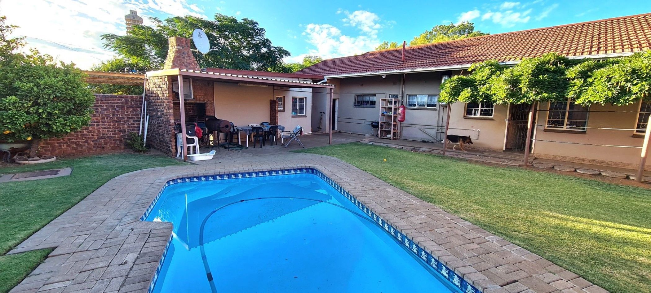 House for sale in New Park - 1KJ1689882