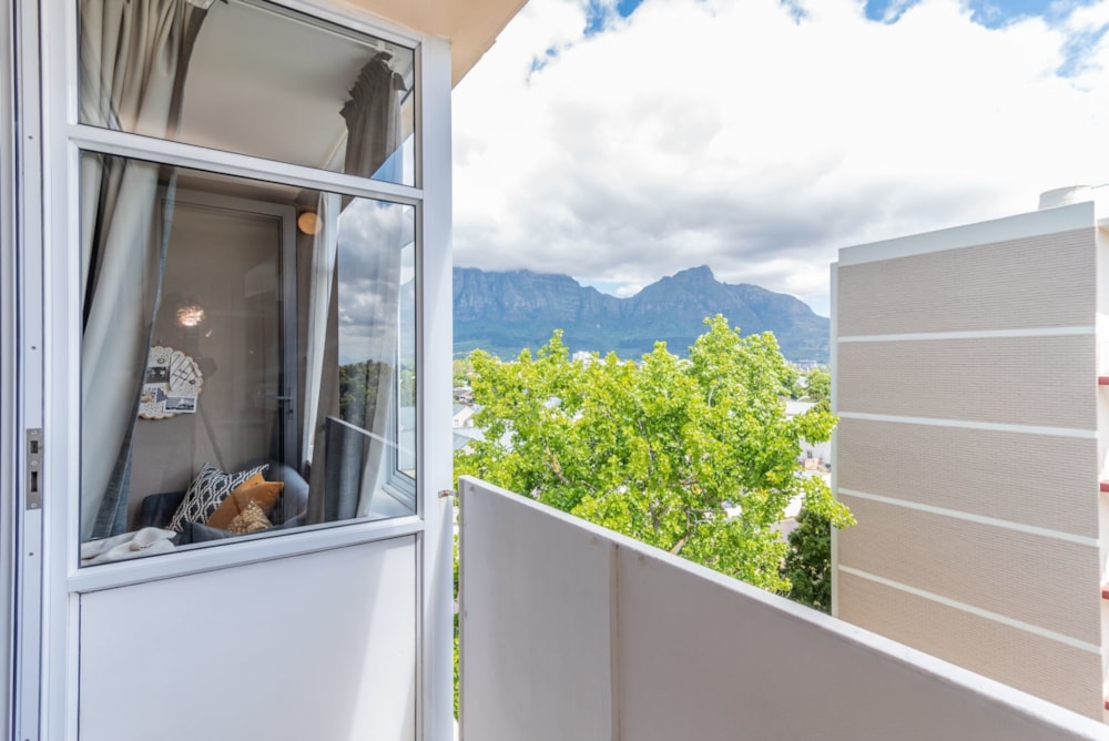 Apartment let in Kenilworth, Cape Town - RBL1708956 Apartment let in Kenilworth, Cape Town - RBL1708956