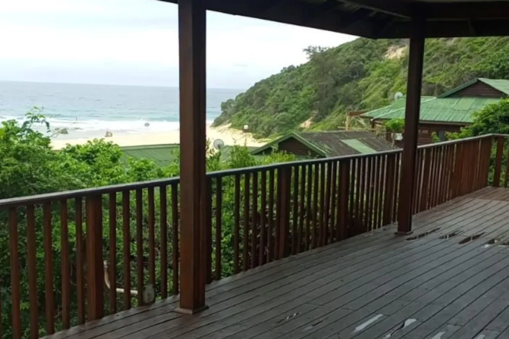 Beachfront villa for sale in Ponta de Ouro, Mozambique - 3MQ1610326