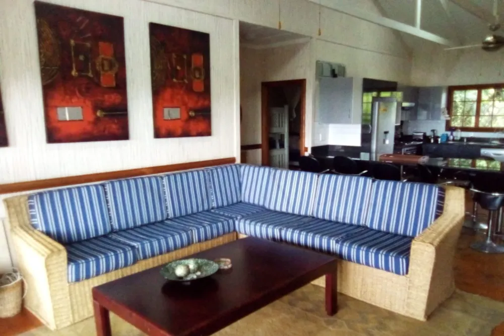 Beachfront villa for sale in Ponta de Ouro, Mozambique - 3MQ1610328