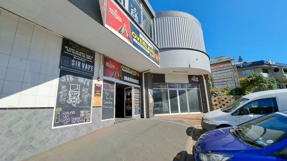 Commercial retail property for sale in Margate - 1PX1610567 Commercial retail property for sale in Margate - 1PX1610567