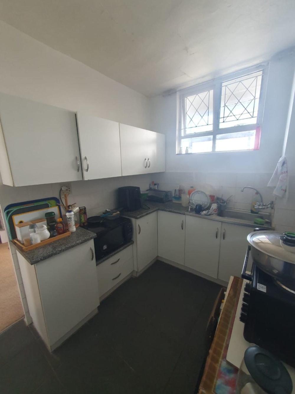 Studio apartment to rent in Amanzimtoti - 1WB1749463 Studio apartment to rent in Amanzimtoti - 1WB1749463