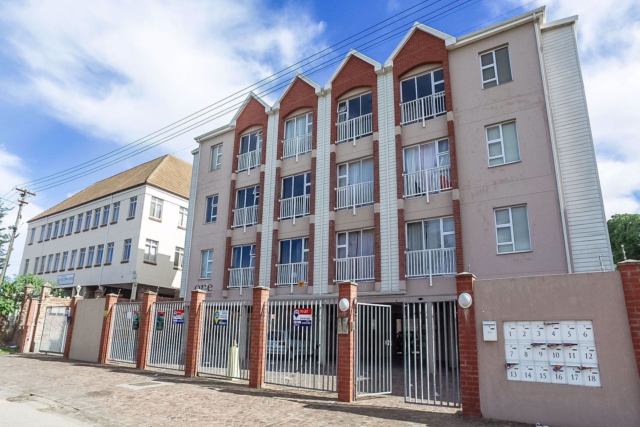 Apartment let in Grahamstown Central (Makhanda Central) - 1GC1710808