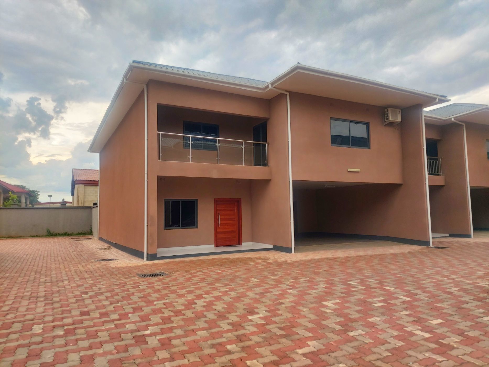 Double-storey apartment to rent in Leopards Hill, Zambia - 3ZA1611489
