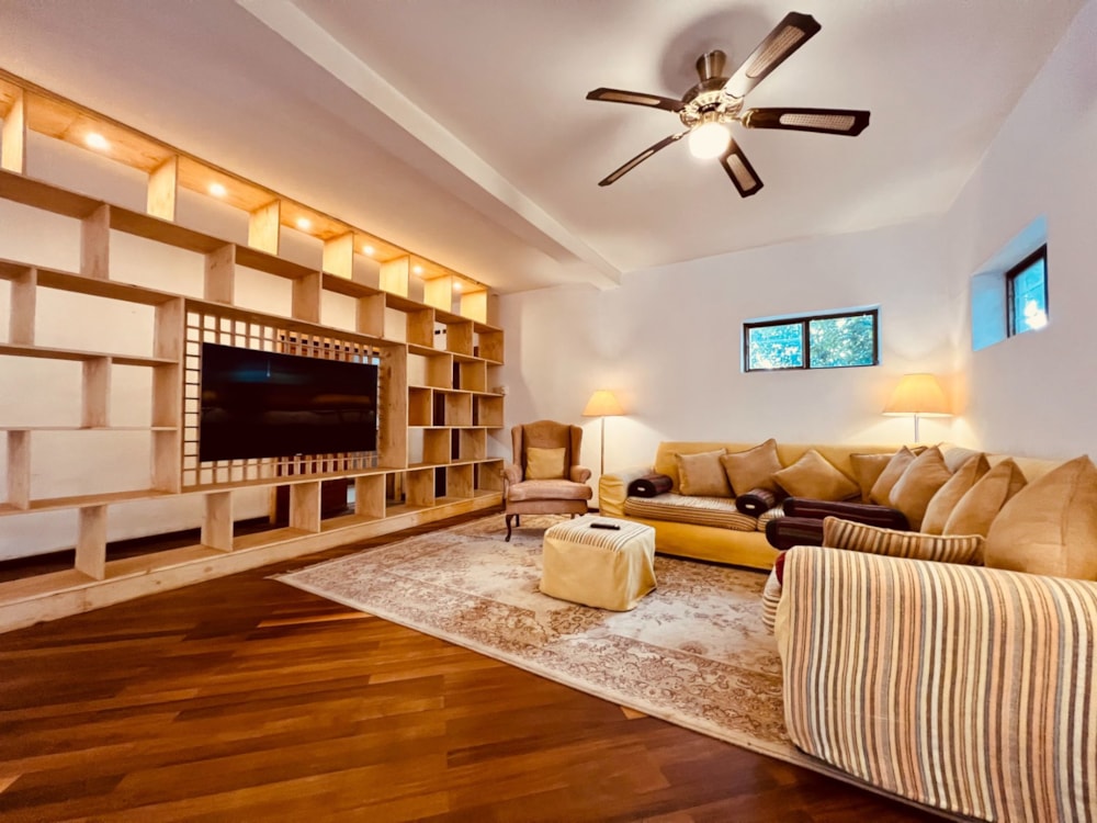 Double-storey house to rent in Mbuya, Uganda - 3UG1611833 Double-storey house to rent in Mbuya, Uganda - 3UG1611833