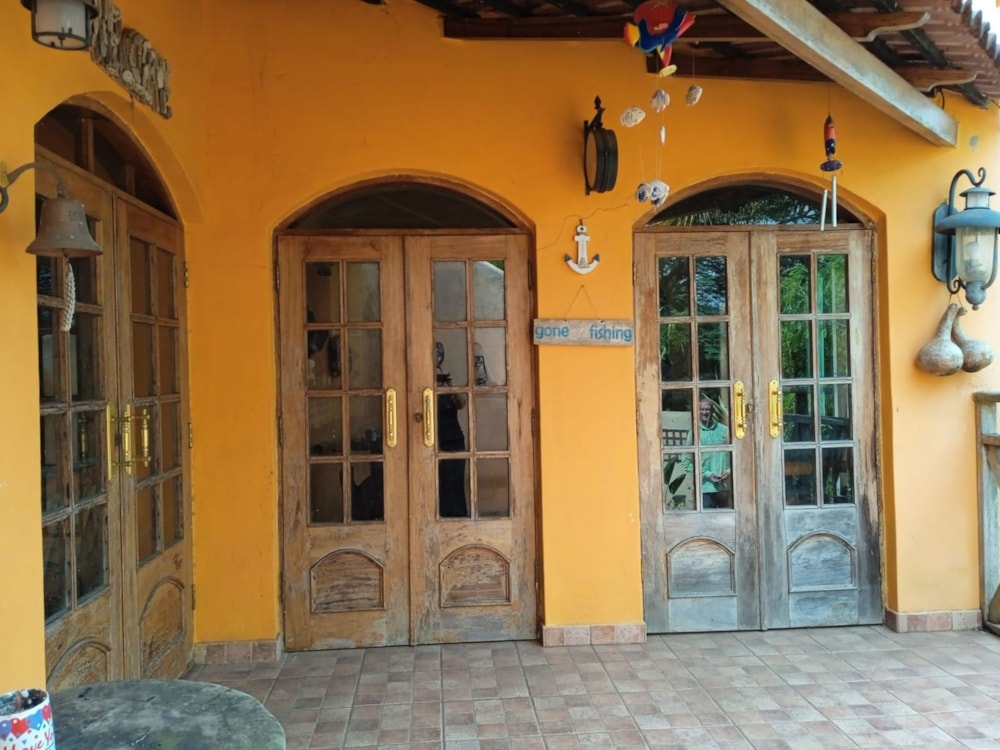 House for sale in Matola Rio, Mozambique - 3MQ1612343