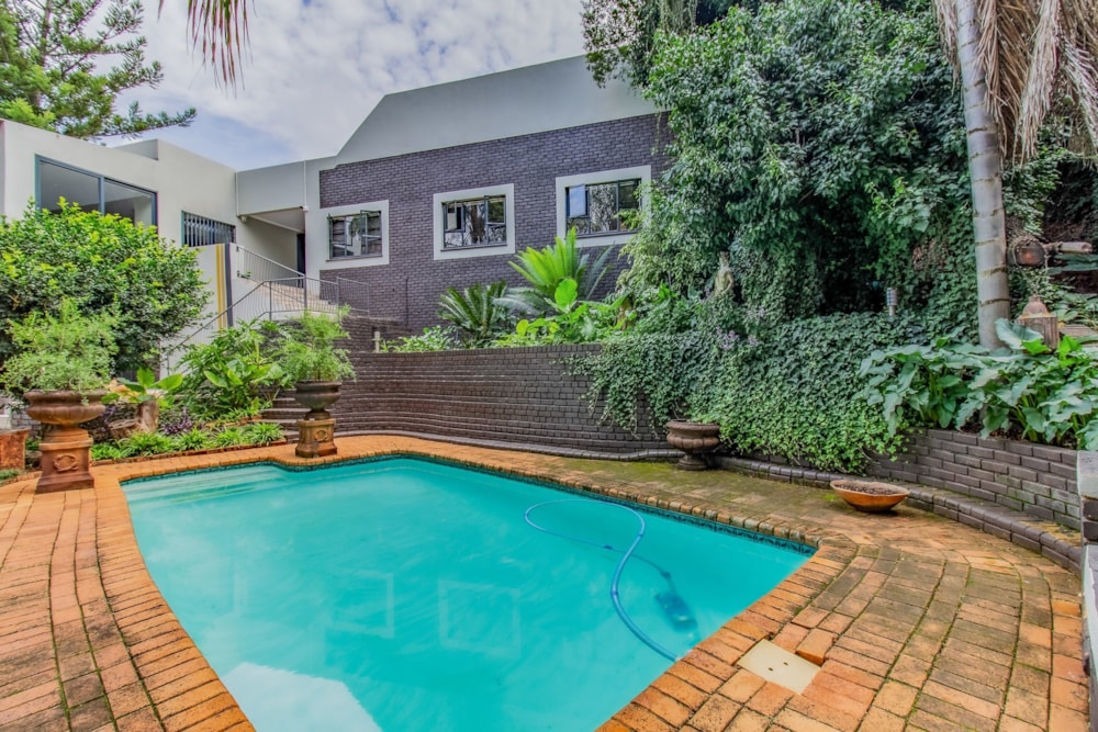 Double-storey house for sale in Schoemansville - 1HR1638579 Double-storey house for sale in Schoemansville - 1HR1638579