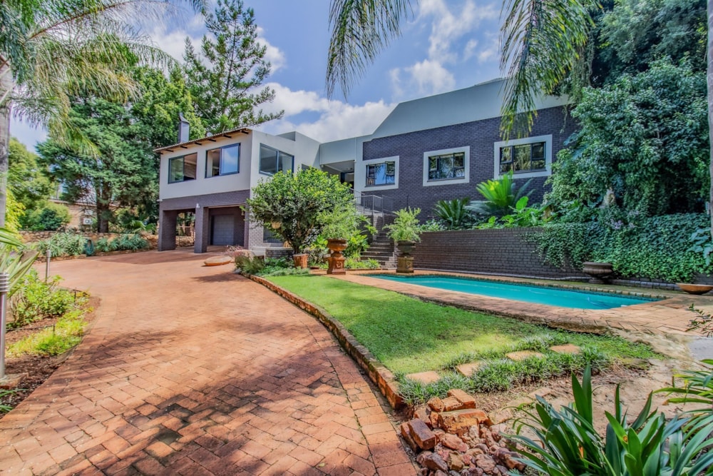 Double-storey house for sale in Schoemansville - 1HR1638579 Double-storey house for sale in Schoemansville - 1HR1638579