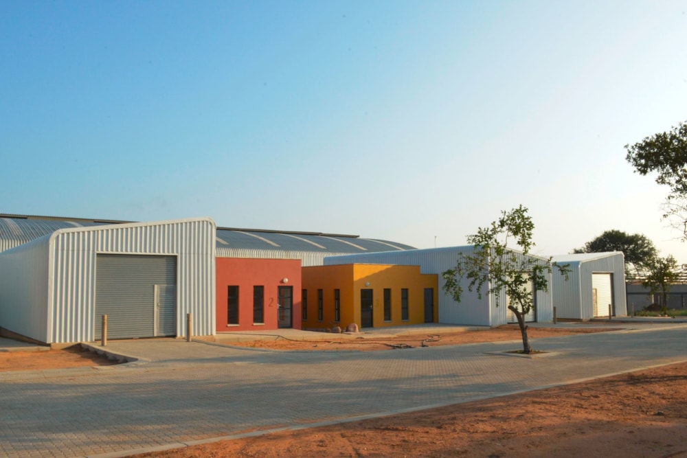 Commercial Building to rent in Hoedspruit - 1HS1716889 Commercial Building to rent in Hoedspruit - 1HS1716889