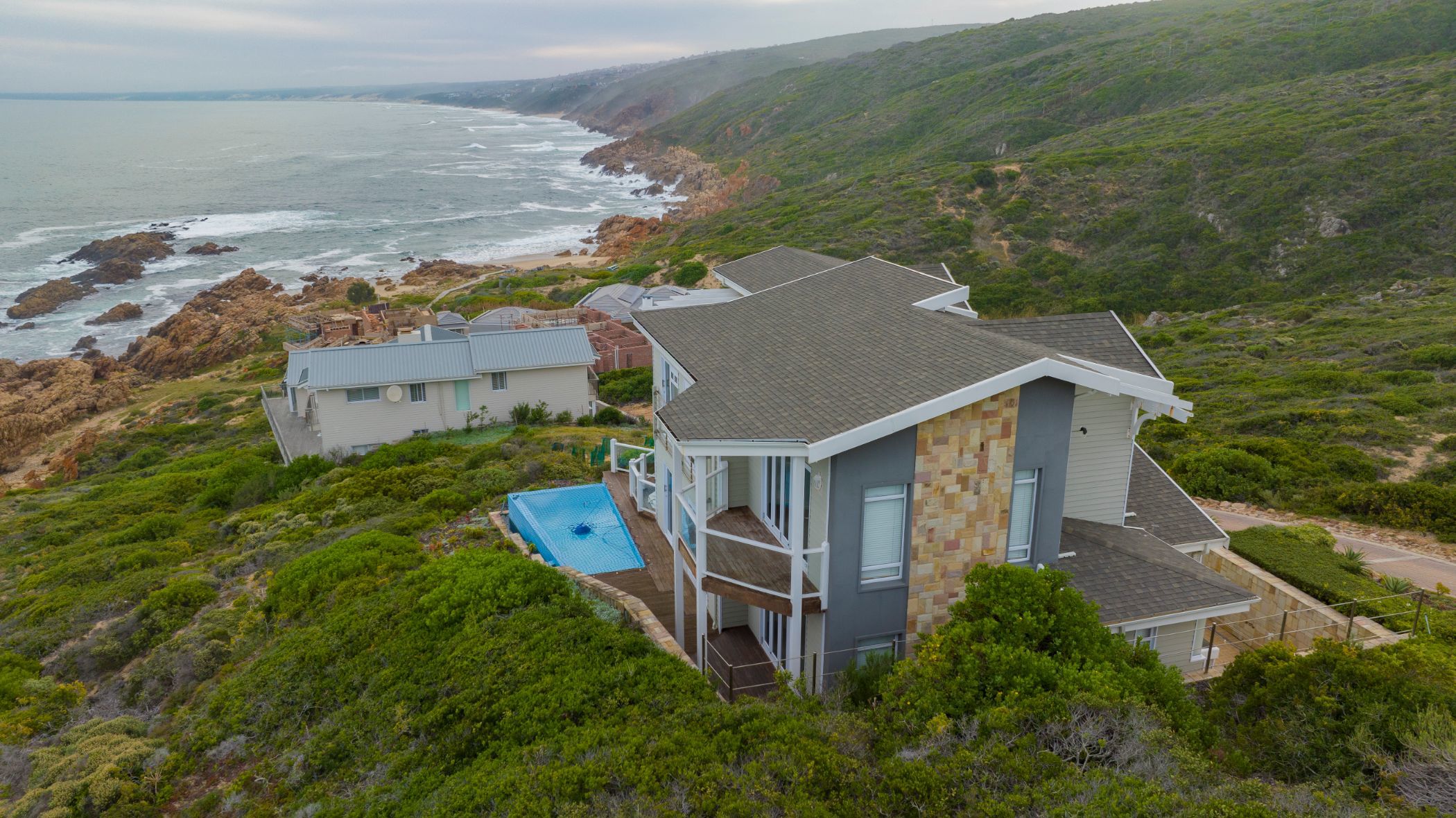 House for sale in Pinnacle Point Golf Estate - 1MB1612270