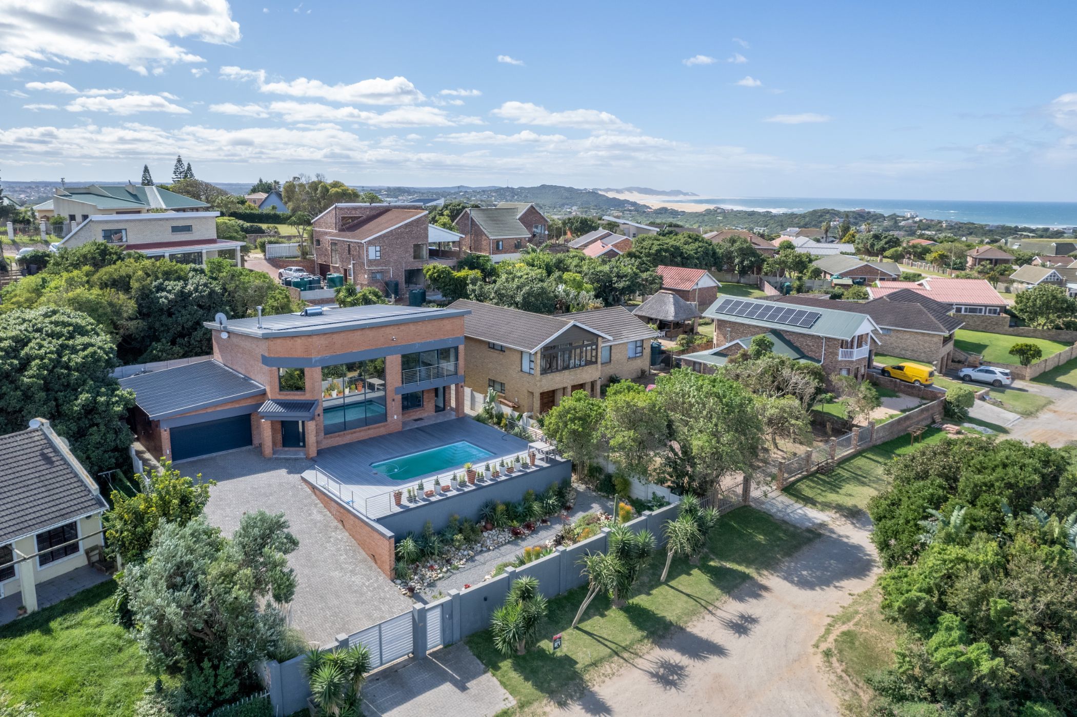 Double-storey house for sale in Forest Downs - 1PF1639309