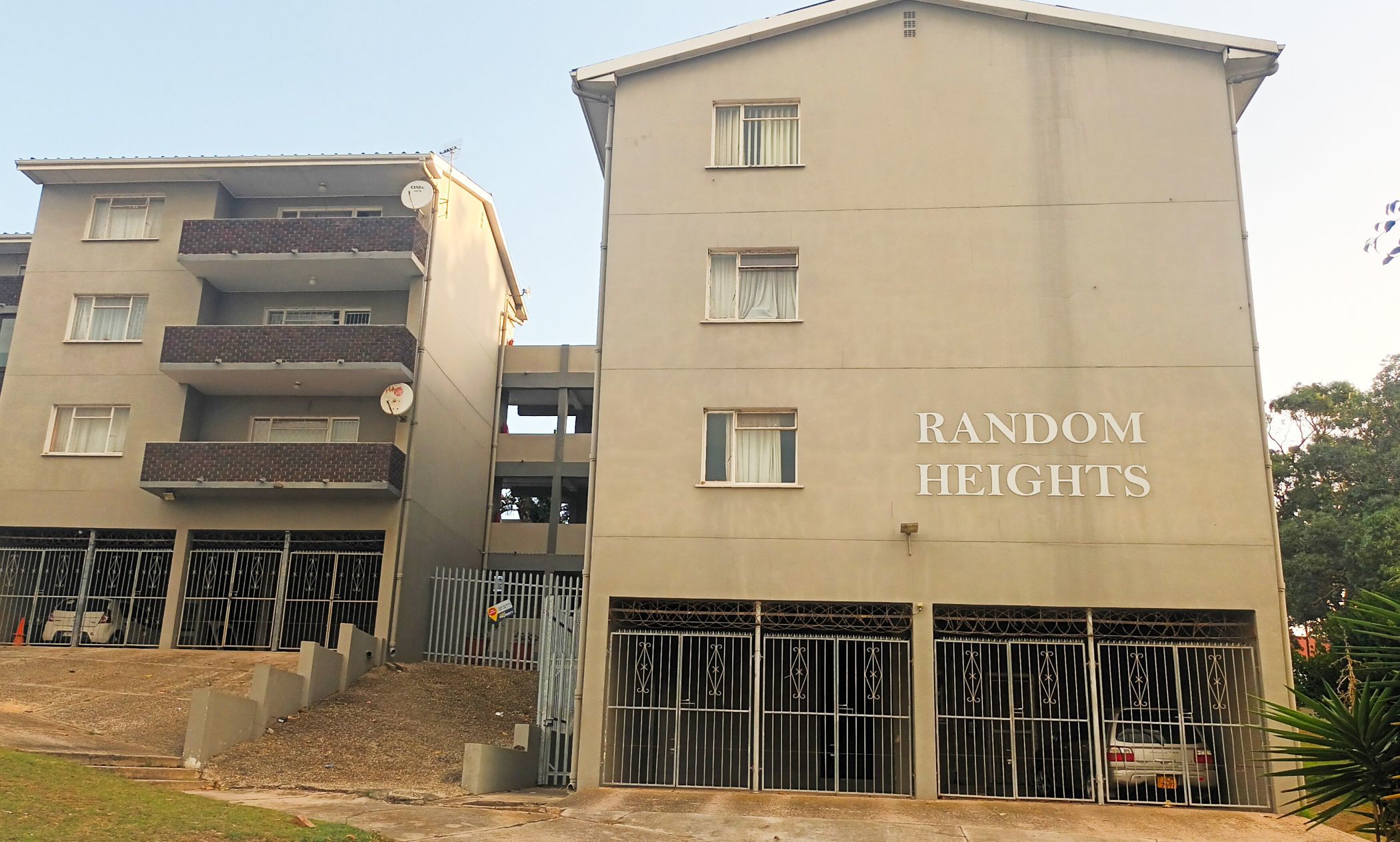 Apartment for sale in Richmond Hill - 1PLZ1611621