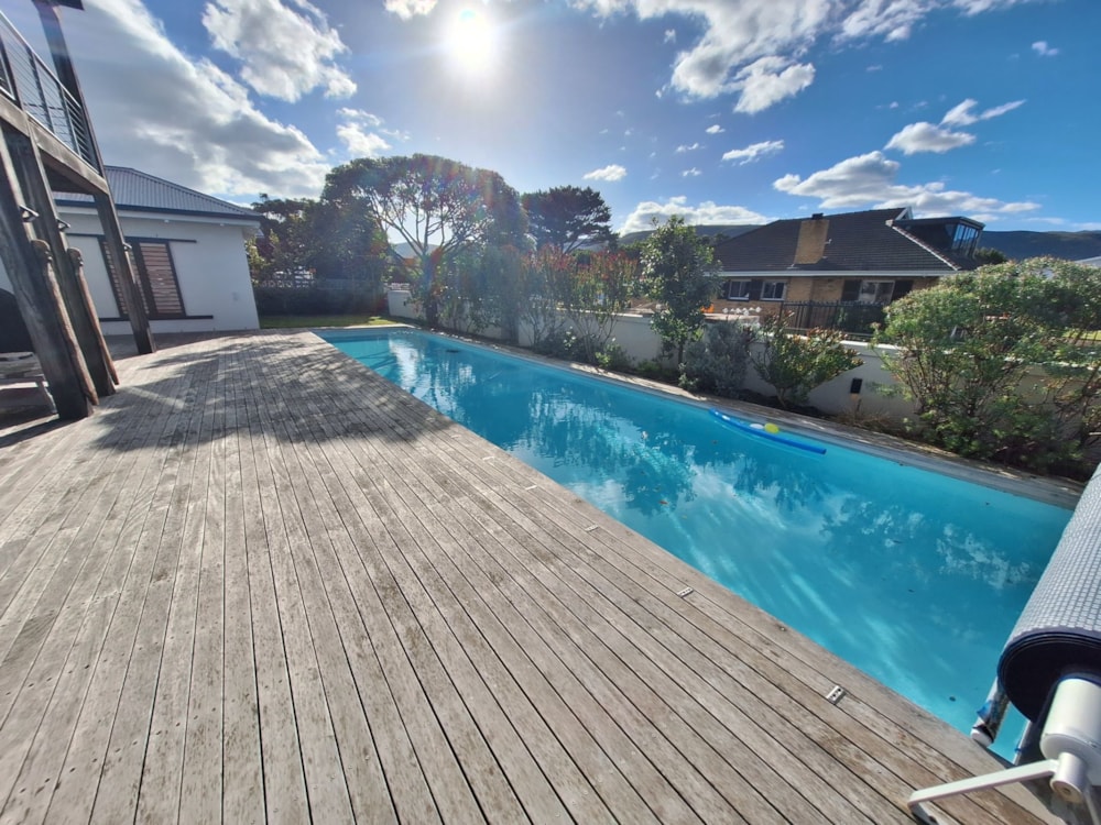 House to rent in Westcliff, Hermanus - ONL1723502 House to rent in Westcliff, Hermanus - ONL1723502