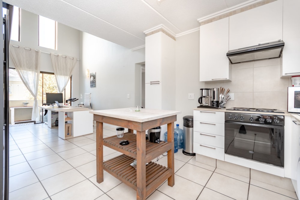 Apartment for sale in Bryanston - HP1728393