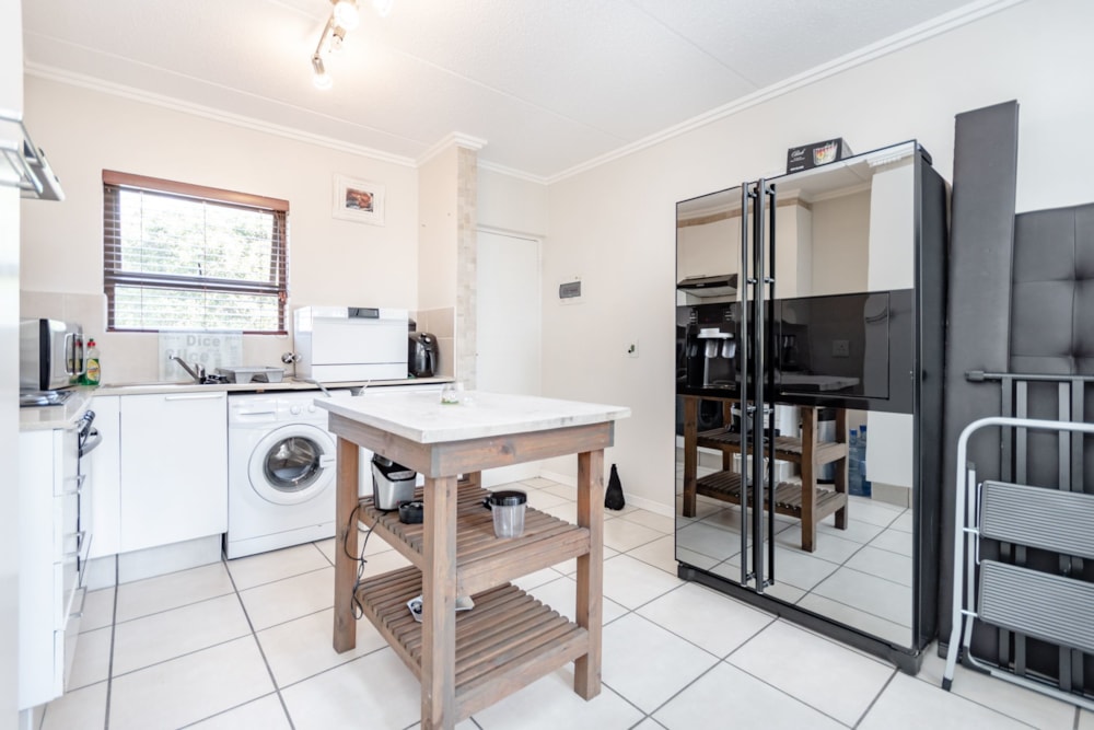 Apartment for sale in Bryanston - HP1728393