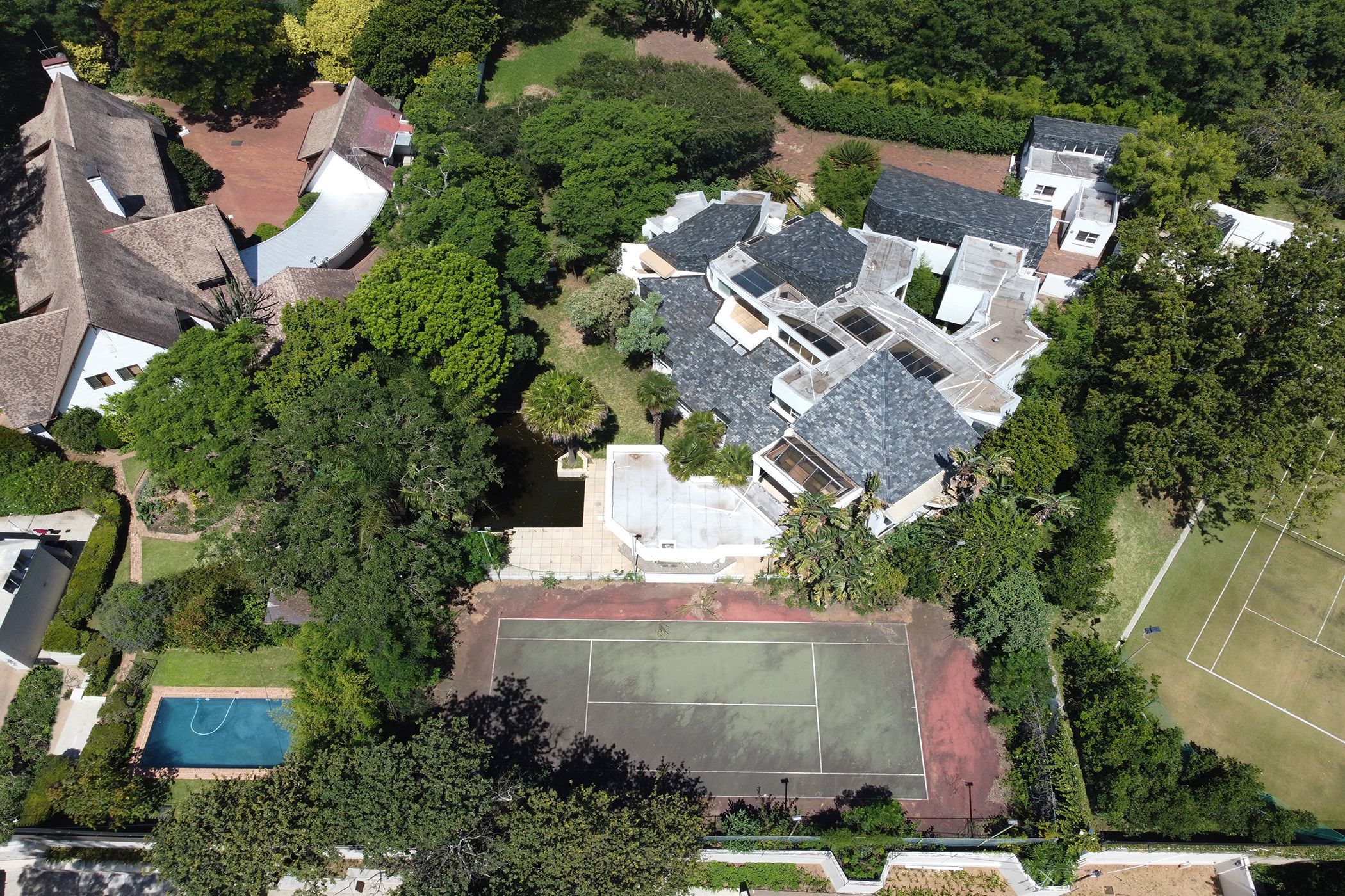 House for sale in Sandhurst - HP1627367