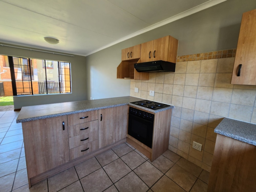 Townhouse for sale in Hillside, Bloemfontein - 1BX1742762