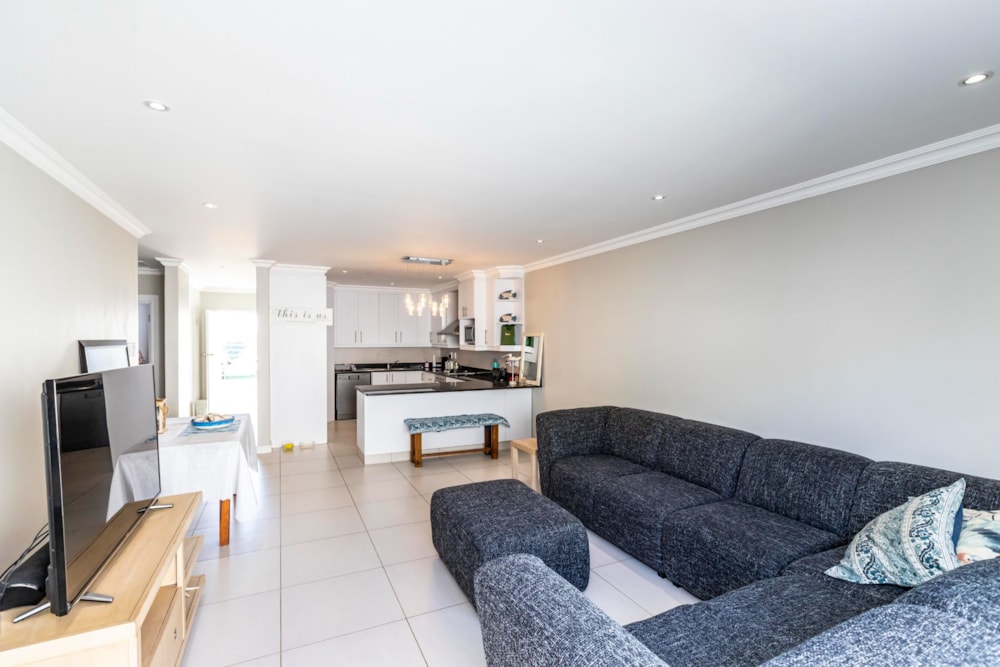 Townhouse for sale in Gonubie - 1ET1616327