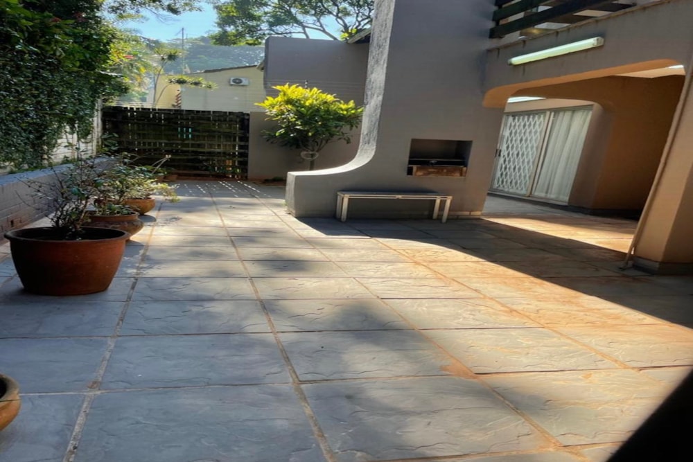 Apartment for sale in Amanzimtoti - 1WB1633801 Apartment for sale in Amanzimtoti - 1WB1633801