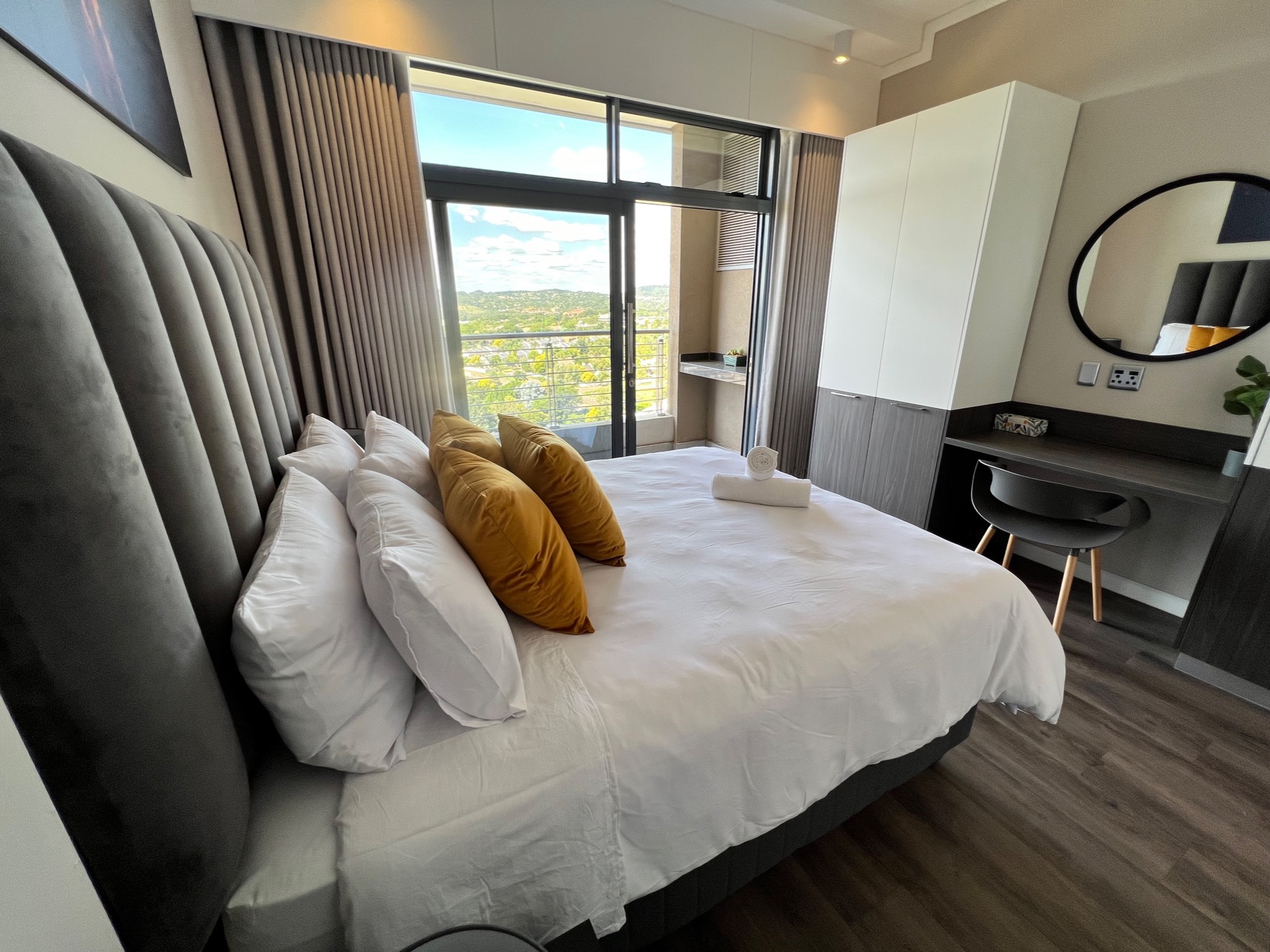 Apartment for sale in Menlyn - PT1564984