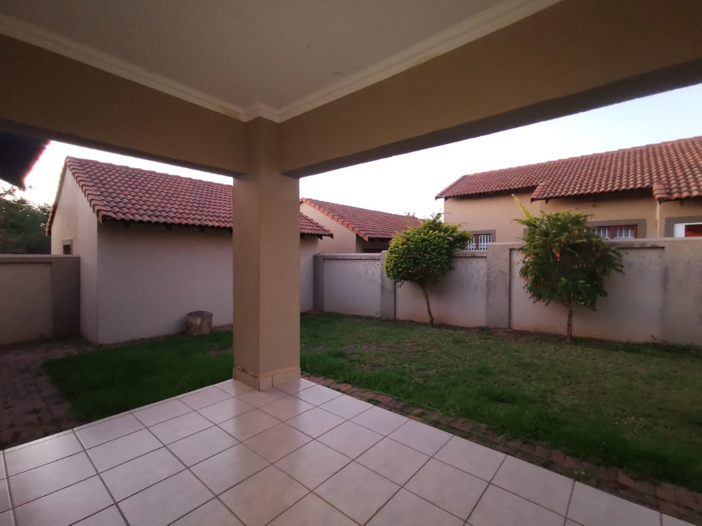 Townhouse for sale in Bendor Park - 1PS1696943 Townhouse for sale in Bendor Park - 1PS1696943