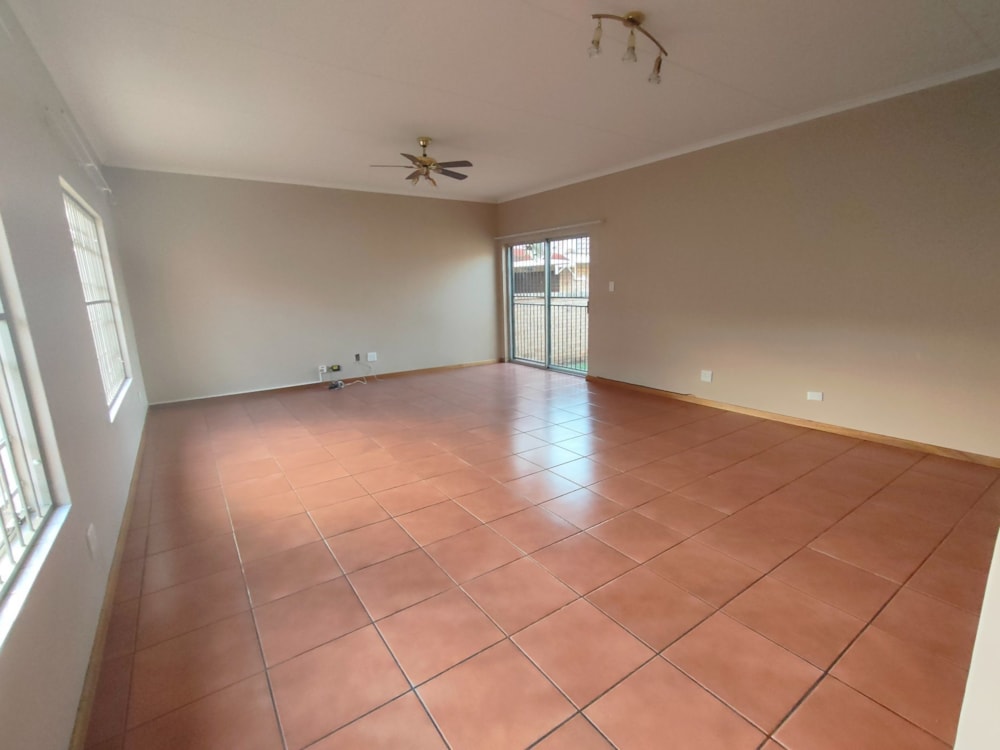 Townhouse to rent in Bendor Park - 1PS1720345 Townhouse to rent in Bendor Park - 1PS1720345