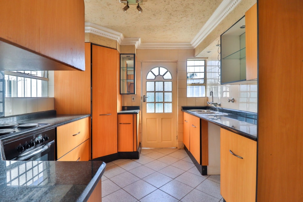 Cluster sold in Winchester Hills - 1GV1614406 Cluster sold in Winchester Hills - 1GV1614406