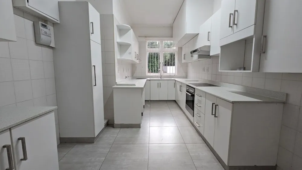 Apartment let in Glenwood, Durban - 1DA1661892