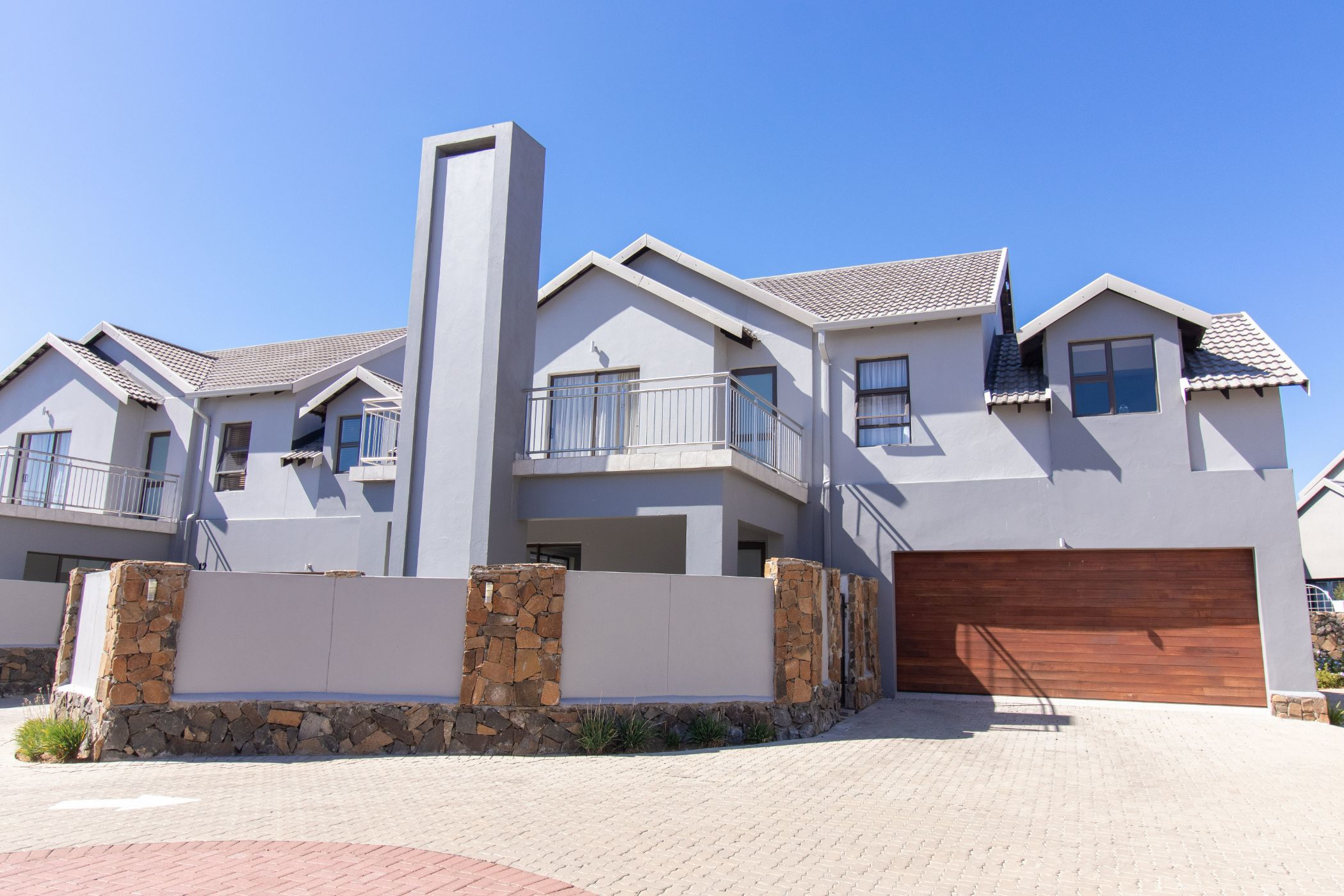 Townhouse for sale in Woodland Hills Bergendal - 1BX1698306