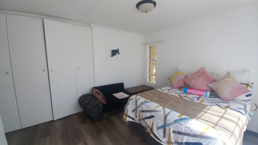 Townhouse for sale in Signal Hill, Newcastle - 1NW1716292