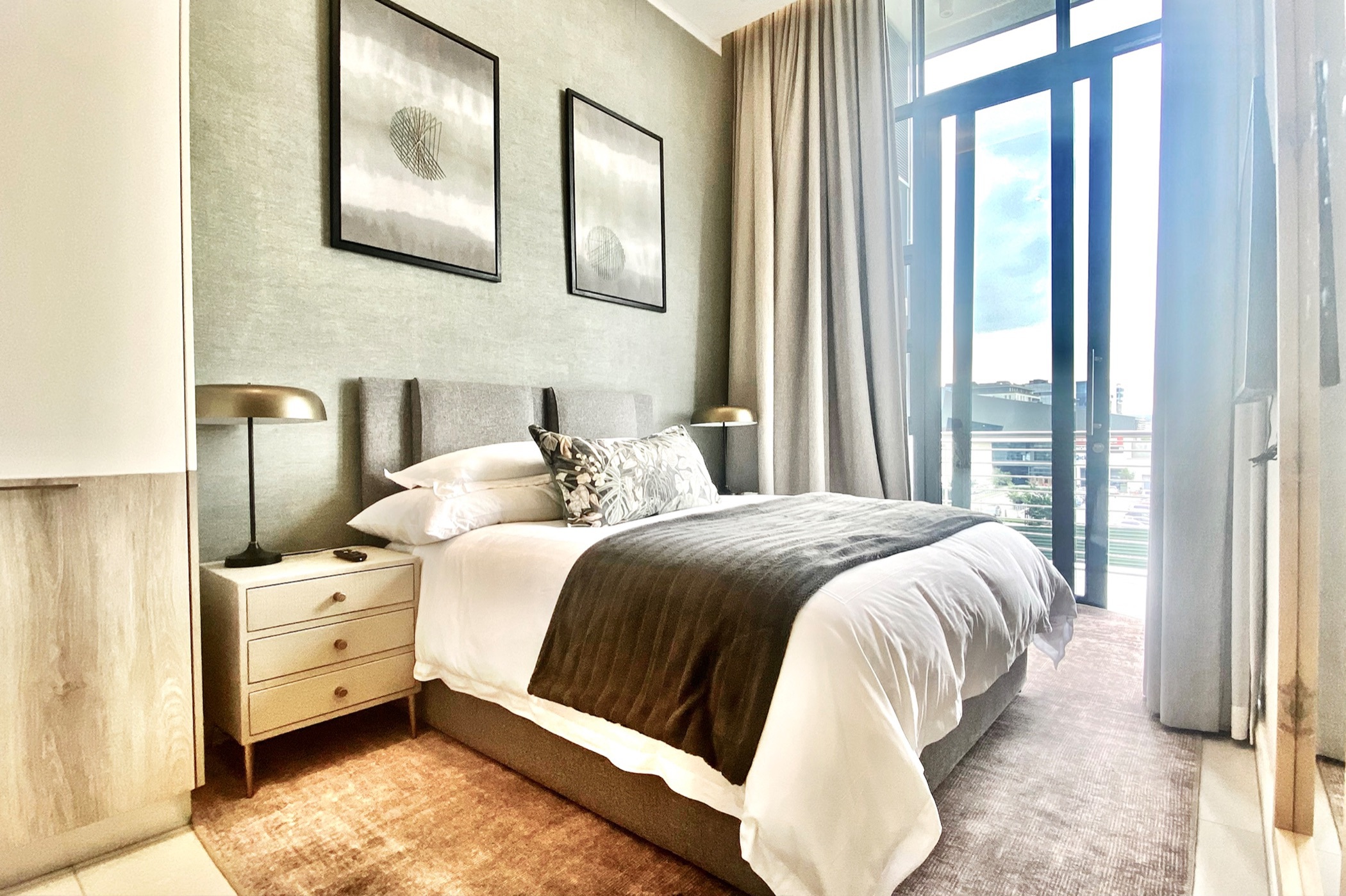 Apartment for sale in Menlyn - PT1613057