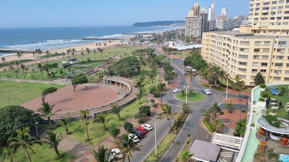 Apartment for sale in North Beach Durban - 1DA1613185 Apartment for sale in North Beach Durban - 1DA1613185