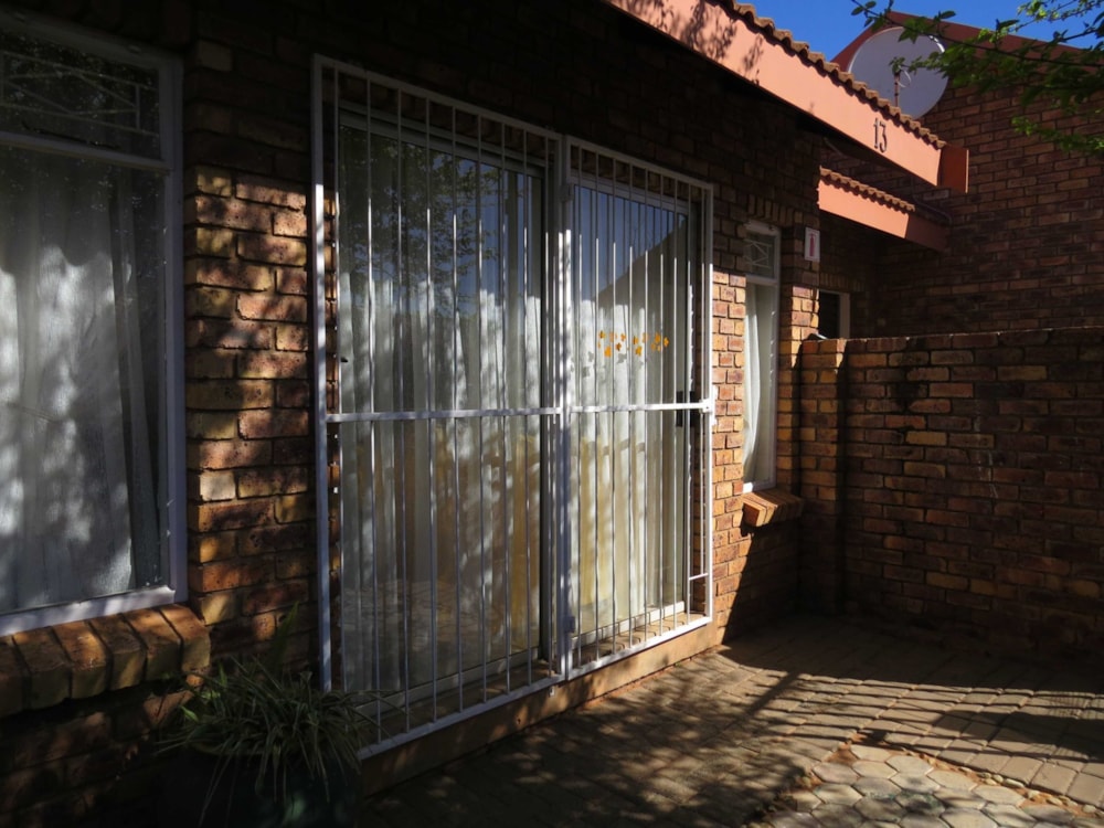 Townhouse for sale in Riviera, Kimberley - 1KJ1613254