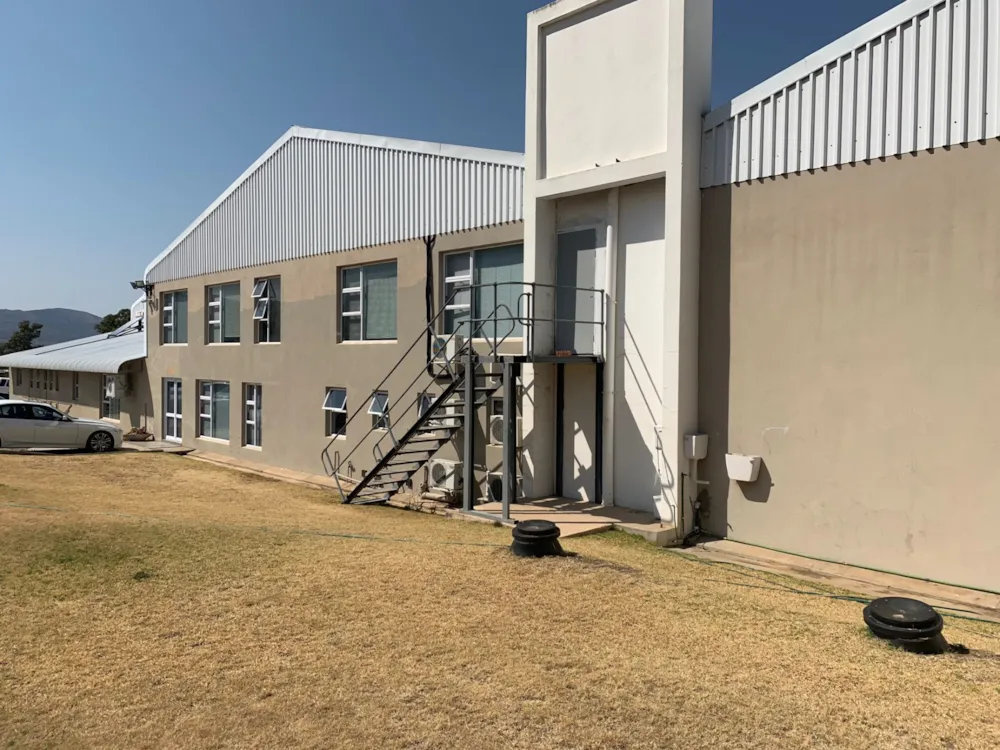 Commercial industrial property for sale in Somerset East - 1KK1613337 Commercial industrial property for sale in Somerset East - 1KK1613337
