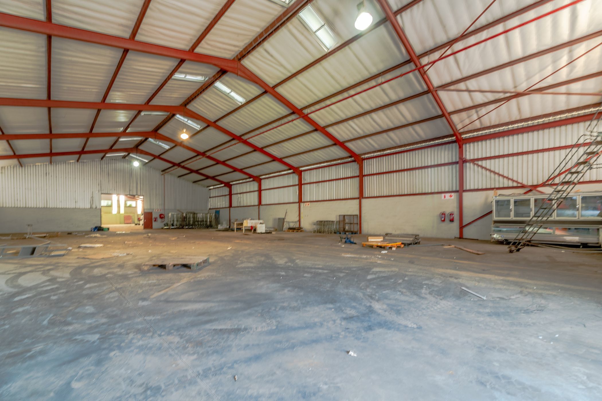 Commercial industrial property for sale in Phoenix, KwaZulu-Natal - 1ND1613669