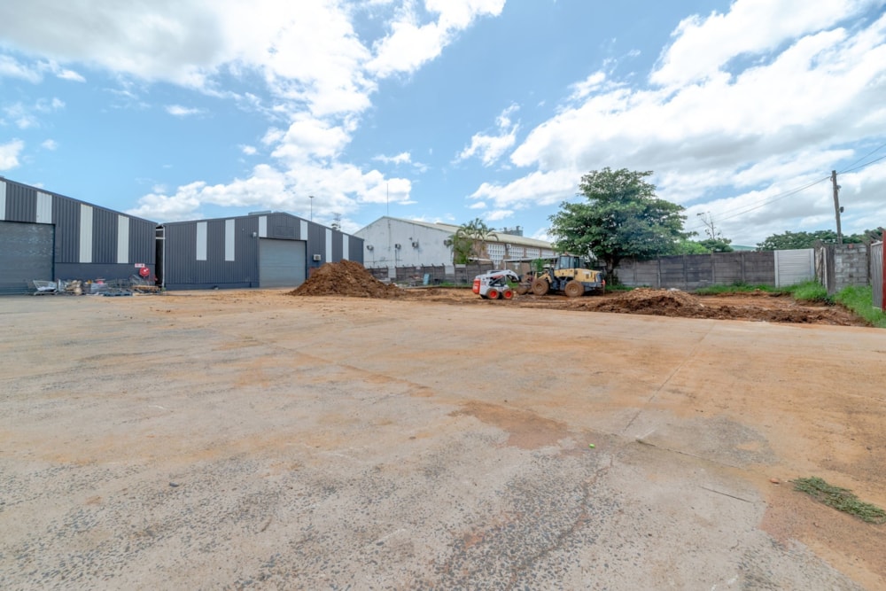 Commercial industrial property for sale in Phoenix, KwaZulu-Natal - 1ND1613669 Commercial industrial property for sale in Phoenix, KwaZulu-Natal - 1ND1613669