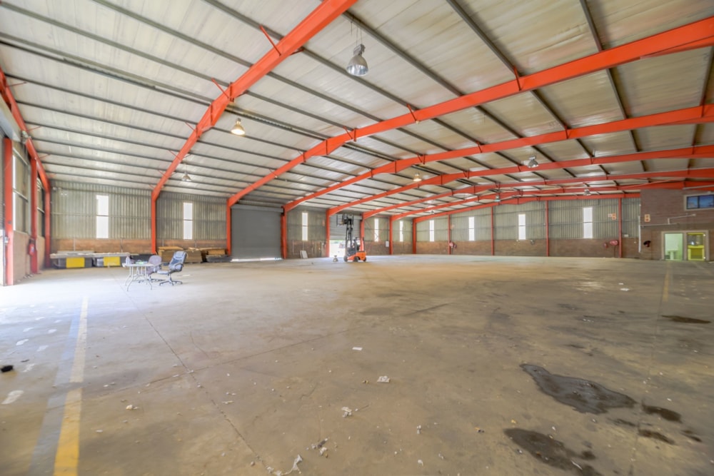 Commercial industrial property for sale in Phoenix, KwaZulu-Natal - 1ND1614275 Commercial industrial property for sale in Phoenix, KwaZulu-Natal - 1ND1614275