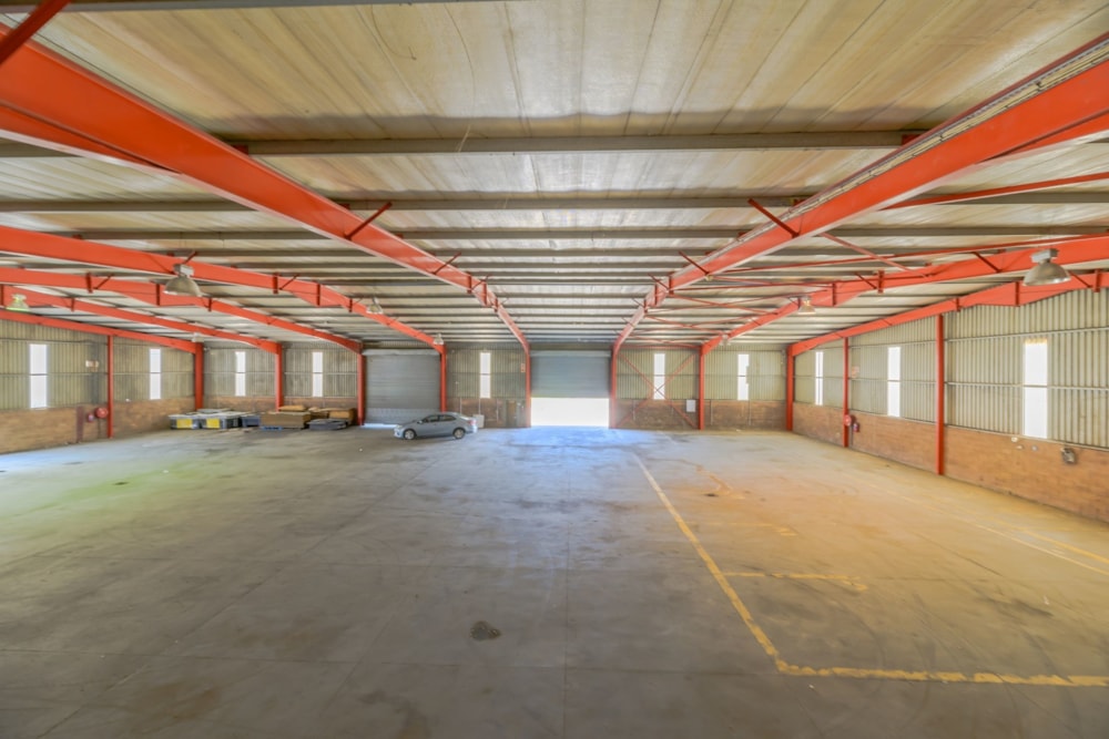 Commercial industrial property for sale in Phoenix, KwaZulu-Natal - 1ND1614275 Commercial industrial property for sale in Phoenix, KwaZulu-Natal - 1ND1614275