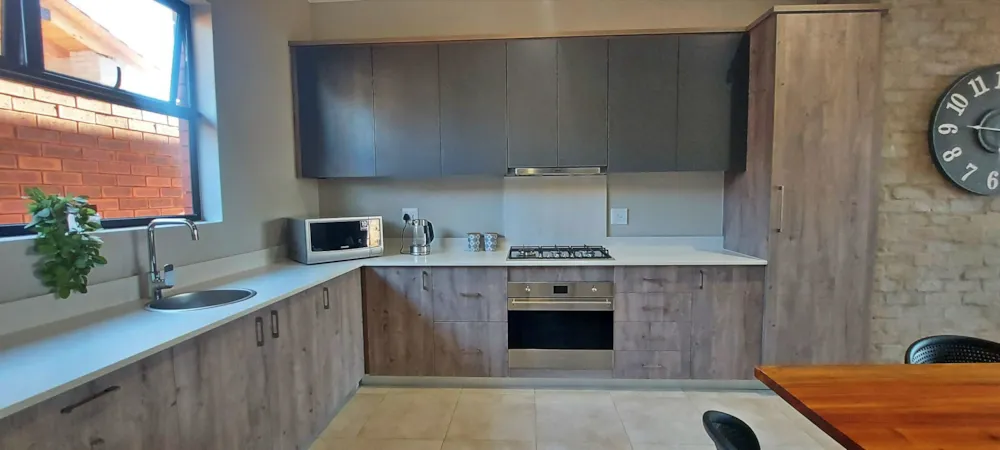 Security complex home for sale in Six Fountains - PT1614744