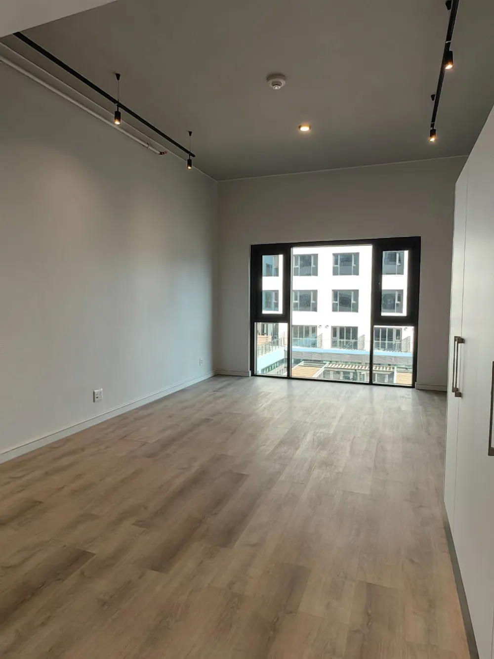 Bachelor apartment to rent in Foreshore - CBL1748652 Bachelor apartment to rent in Foreshore - CBL1748652