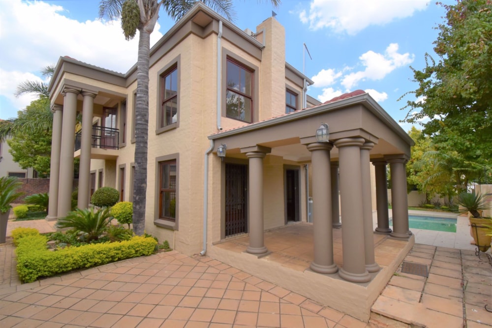 House to rent in Waterkloof Ridge - PTL1750374 House to rent in Waterkloof Ridge - PTL1750374