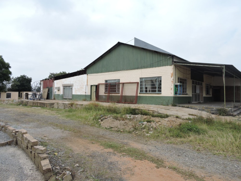 Mixed use farm for sale in Boshoek - 1RU1615427